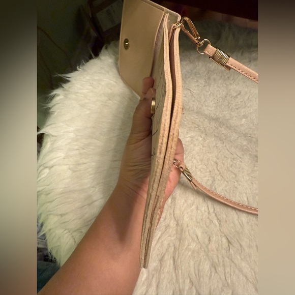 Cute Pink Crossbody Bag with Cat Design - Picture 7 of 9